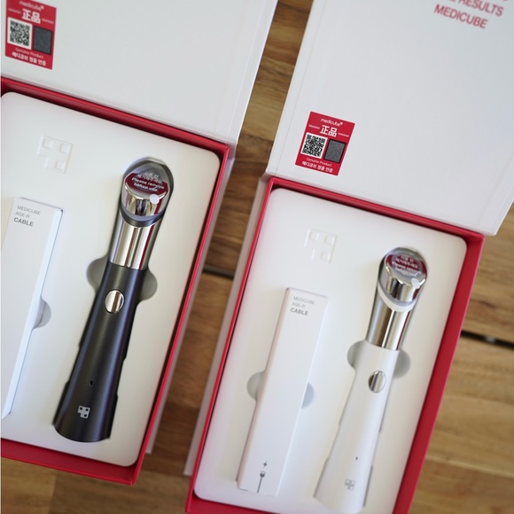 Medicube devices Special bundle!! - Picture 2 of 13